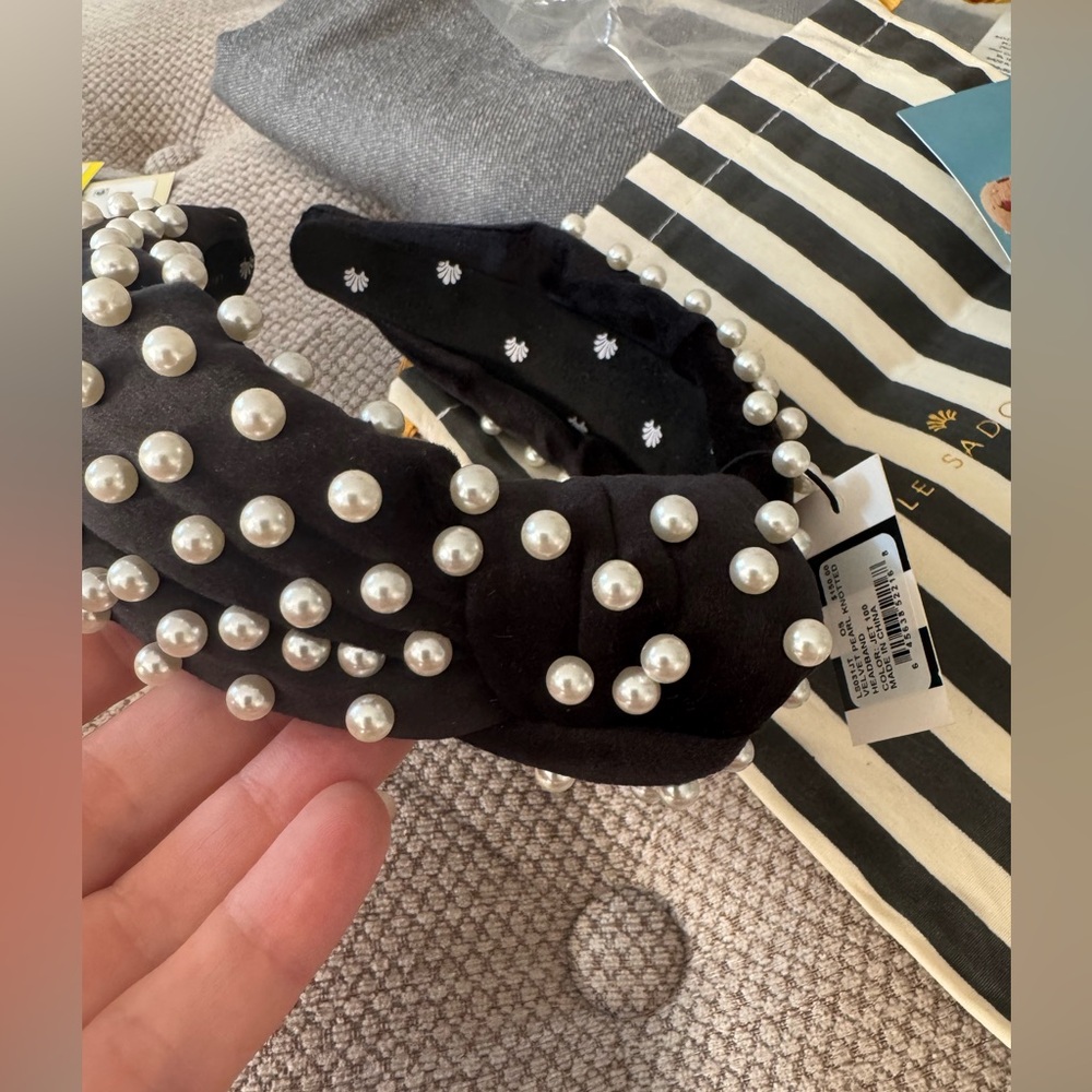 New-LELE SADOUGHI VELVET PEARL KNOTTED HEADBAND ($150 value) - Picture 16 of 16